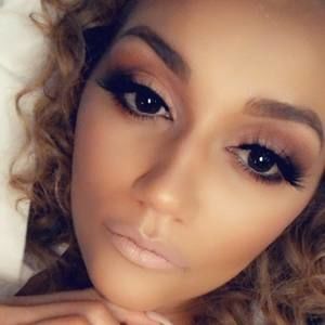 Meet your Posher, Ebony